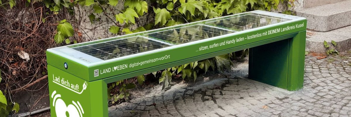 Bild Entwurf Schlaue Bank mit Folierung in grün